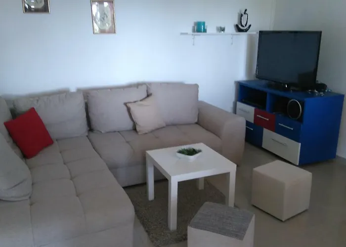 House Zlatko Дом отдыха Оребич